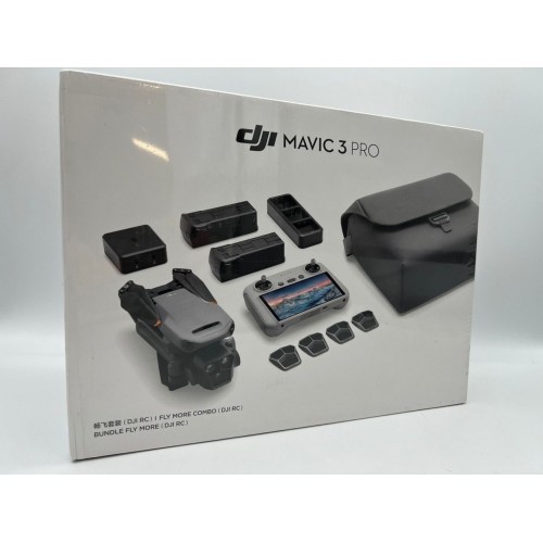 Квадрокоптер DJI Mavic 3 Fly More Combo в Одинцово DJI RC / с экраном