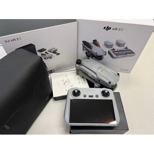 Квадрокоптер DJI AIR 2S Fly More Combo (пульт DJI RC с экраном) в Одинцово
